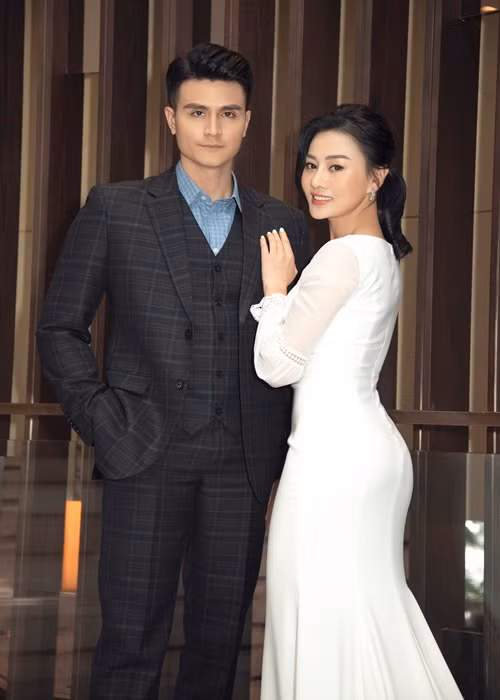 Sự thân thiện, vui tính của Phương Oanh cũng khiến không khí trường quay trở nên thoải mái, vui vẻ dù phải chạy tiến độ.