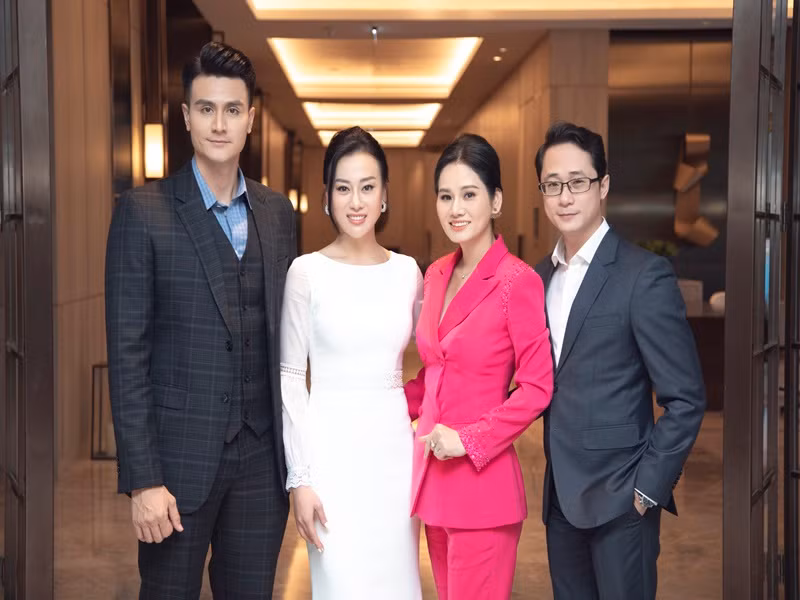 Sự chừng mực với bạn diễn khác giới của Vĩnh Thụy càng làm Phương Oanh thêm tôn trọng anh.