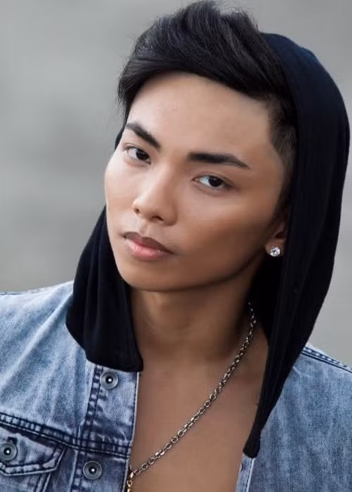 Năm 2009, Phan Hiển leo lên bục vinh quang tại Asian Indoor Games (Đại hội thể thao trong nhà châu Á) điệu rumba và điệu jive. Ảnh: FBNV