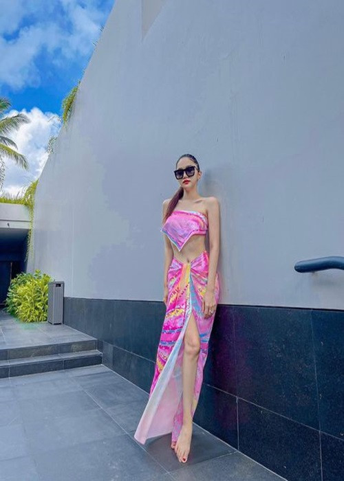 Tình duyên thăng hoa dường như khiến Hương Giang ngày càng lên hương nhan sắc.