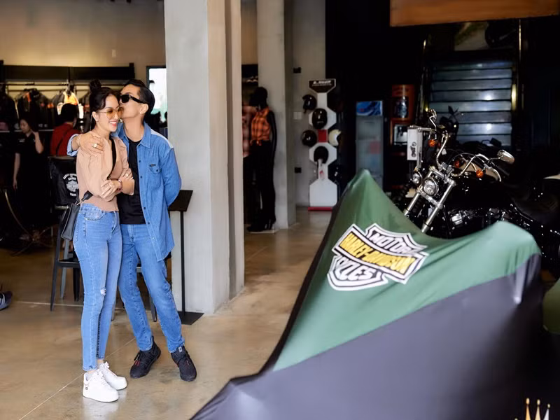 Gianh HCV o SEA Games 31, Phan Hien duoc vo tang xe hon ty