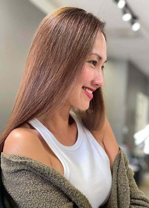 Kim Hiền vẫn giữ được nét đẹp trẻ trung như thời con gái.