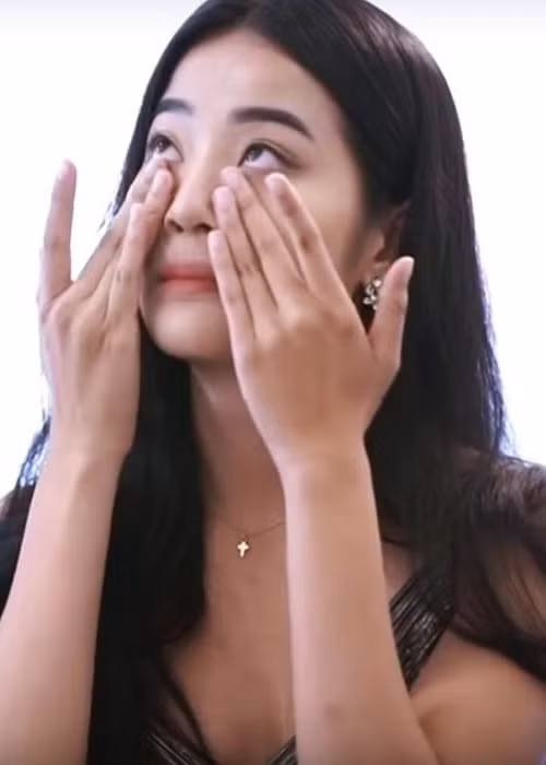 Khi Karen về Việt Nam khoảng vài ngày ăn Tết, cô nhận được cuộc gọi chia tay. "Trong khoảnh khắc giữa sự nghiệp và tình yêu, mình chọn tình yêu nhưng bạn đó chia tay mình với một lý do là bạn ấy chọn sự nghiệp", Karen nói. Ảnh: Sức khỏe đời sống