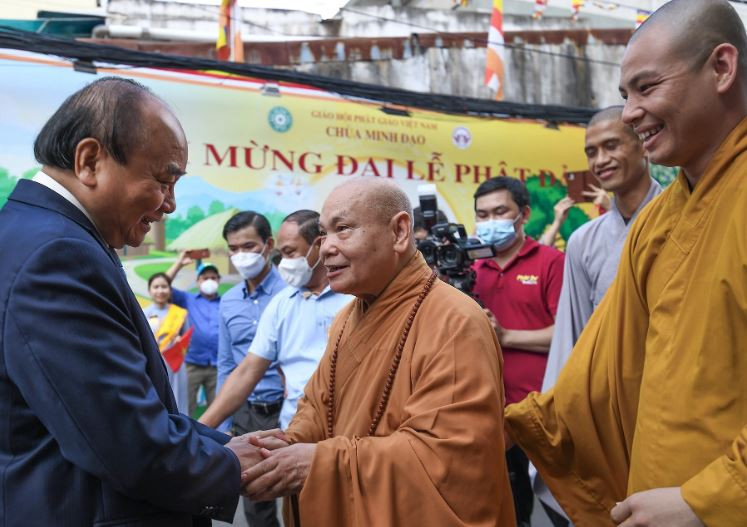 Chủ tịch nước chúc mừng hòa thượng Thích Thiện Nhơn - Chủ tịch Hội đồng Trị sự Giáo hội Phật giáo Việt Nam, Viện chủ chùa Minh Đạo (14 Kỳ Đồng, phường 9, quận 3) nhân dịp Đại lễ Phật đản Phật lịch 2566.