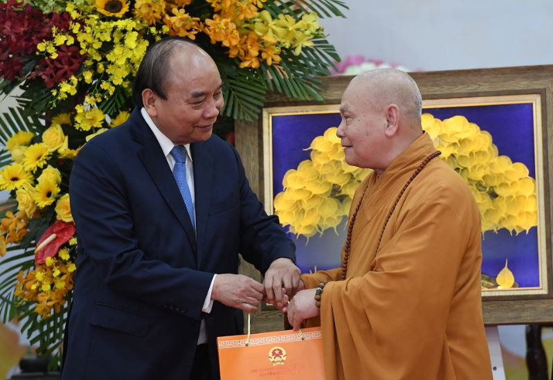 Người đứng đầu Nhà nước tặng quà chúc mừng Đại lễ Phật đản Phật lịch 2566 đến hòa thượng Thích Thiện Nhơn. Chủ tịch nước Nguyễn Xuân Phúc đặc biệt ghi nhận vai trò của lãnh đạo Giáo hội Phật giáo Việt Nam, sự đóng góp của phật tử cùng cộng đồng chung tay chống dịch Covid-19. Nhiều phật tử trực tiếp nấu cơm, chăm sóc, phục vụ bệnh nhân Covid-19 và những người dân gặp khó trong các khu cách ly phòng dịch.