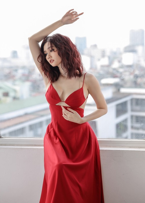 Bạn gái cũ của Đình Tú trải lòng về tuổi 33: "Một chút ngọt ngào tô điểm cho tuổi mới, mong những điều tốt đẹp hơn sẽ đến thật dịu dàng".