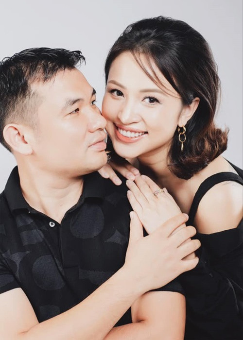 Cuối tháng 12/2021, Vân Hugo công khai hình ảnh mang bầu lần 2.