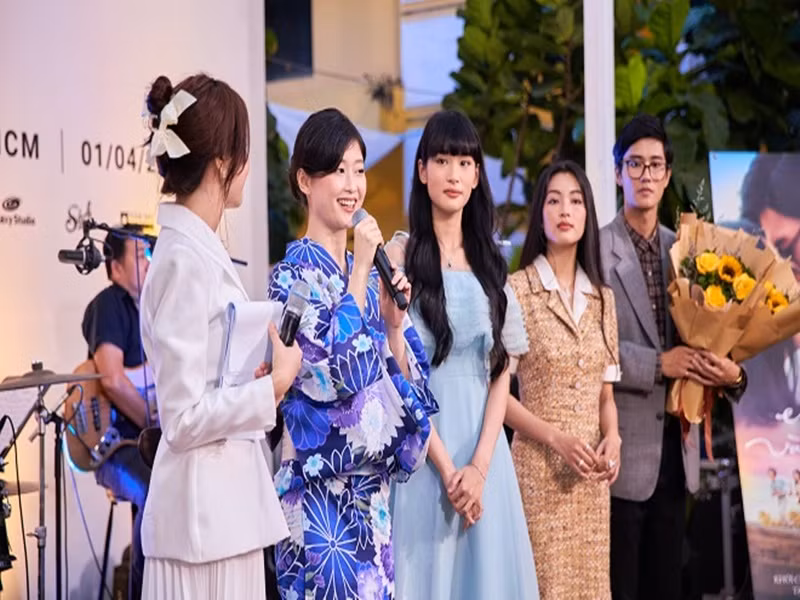 Nakatani Akari chia sẻ, cô rất bất ngờ khi được mời thử vai vì chưa có kinh nghiệm diễn xuất cũng như "Em và Trịnh" là một dự án lớn. Ảnh: Thể thao văn hóa