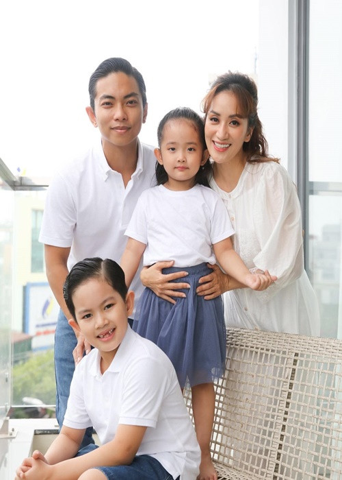 Khánh Thi - Phan Hiển là kiện tướng danceport nên việc bé Kubi có năng khiếu khiêu vũ thể thao là điều dễ hiểu. Ảnh: FBNV