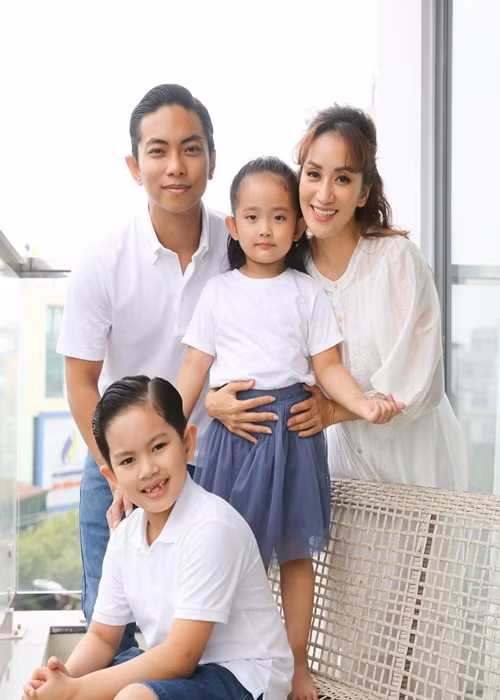 Khánh Thi - Phan Hiển là kiện tướng danceport nên việc bé Kubi có năng khiếu khiêu vũ thể thao là điều dễ hiểu. Ảnh: FBNV