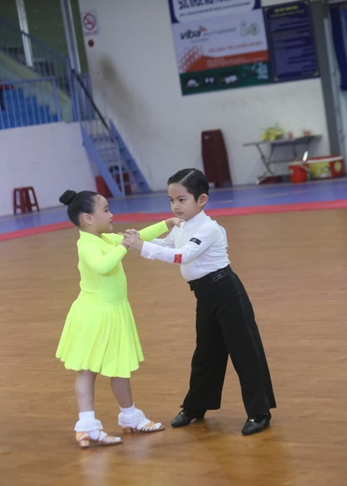 Năm 2020, Kubi tham gia giải vô địch khiêu vũ thể thao quốc gia và cúp khiêu vũ thể thao toàn quốc. Ảnh: Tiền Phong