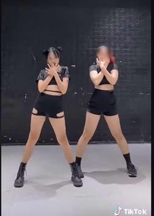 Trên trang cá nhân Tiktok, Nghi Phương chia sẻ nhiều clip nhảy múa.