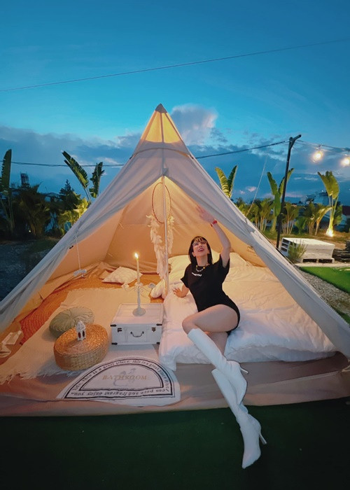 Diệp Lâm Anh có những chuyến nghỉ dưỡng để nạp lại năng lượng.