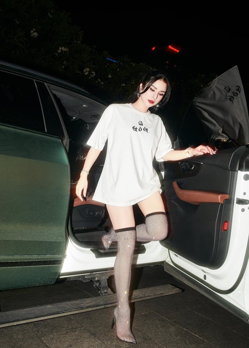 Diệp Lâm Anh ngày càng chăm chút cho bản thân.