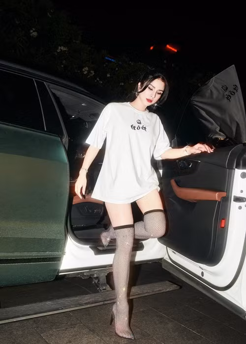 Diệp Lâm Anh ngày càng chăm chút cho bản thân.