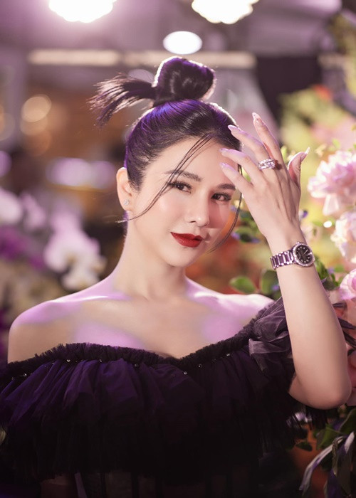 Nhan sắc của Diệp Lâm Anh ngày càng mặn mà.