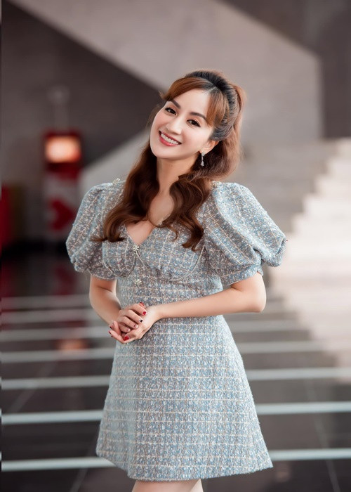 Khánh Thi có bảng thành tích khủng. Theo Người lao động, Khánh Thi cùng Chí Anh từng lọt vào top 100 đôi nhảy đẹp nhất thế giới, ba chức vô địch quốc gia trong cả ba lần tổ chức, lọt vào top 10 giải vô địch châu Á, xếp thứ 4 SEA Games 24. Ảnh: FBNV