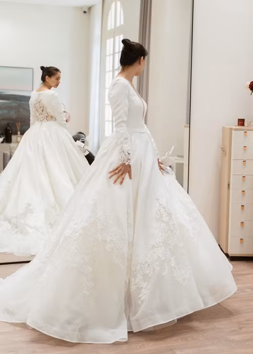 Nàng đả nữ vẫn giấu hình ảnh chiếc váy cưới cho ngày trọng đại.