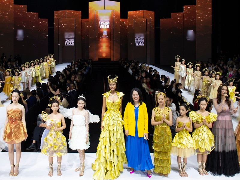 Năm 2014, Thảo Nguyễn tham gia chương trình "Nhà thiết kế thời trang Việt Nam - Project Runway" trên truyền hình và đạt thành tích top 4 mhà thiết kế thời trang tại miền Bắc, top 9 nhà thiết kế thời trang toàn quốc.