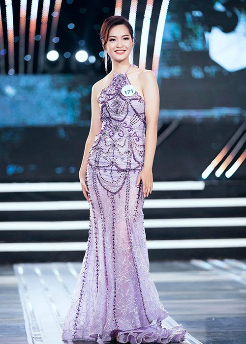 Lợi thế của Thúy Hằng là gương mặt thanh tú cùng nụ cười ngọt ngào.