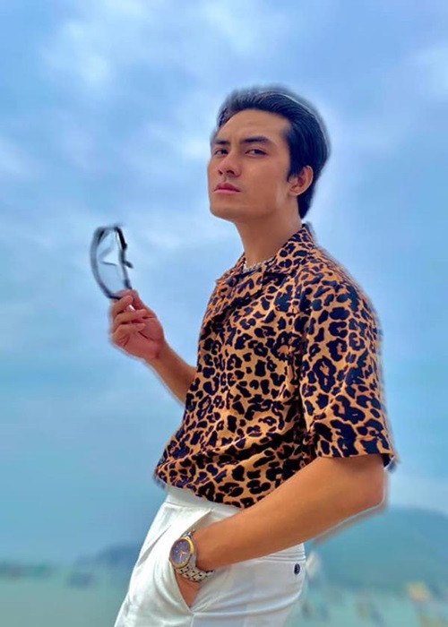 Doãn Chí Kiên khi không để râu, tóc dài lãng tử. Ảnh: Vietnamnet