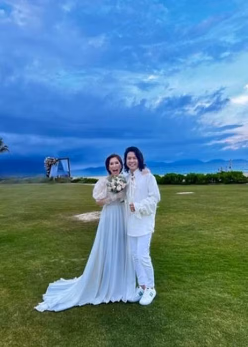 Tham dự đám cưới của Khương Ngọc, đạo diễn Ngọc Hùng chia sẻ trên Dân Trí, cô dâu tên Vy. Theo nam đạo diễn, đây là một "đám cưới đôi" vì chị ruột của Khương Ngọc từ Áo về, cũng làm đám cưới cùng lúc với em trai. Ảnh: Zing