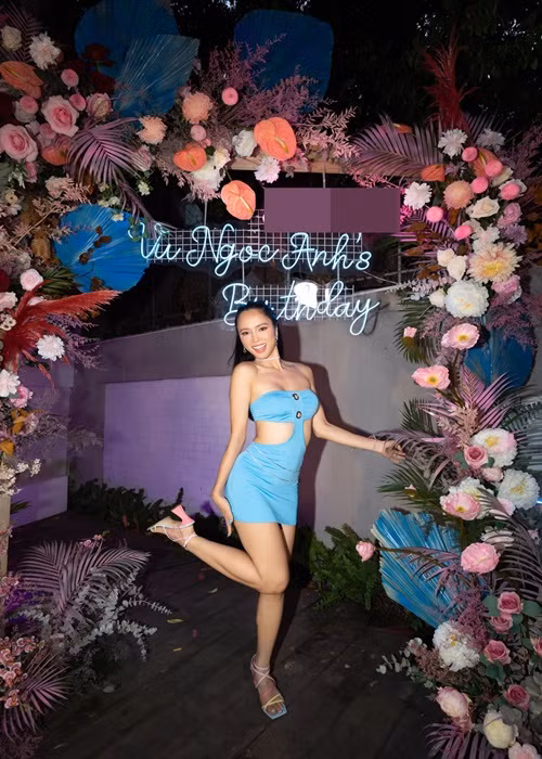 Nàng "Quyên" ngày càng gợi cảm kể từ khi gắn bó với Cường Seven.