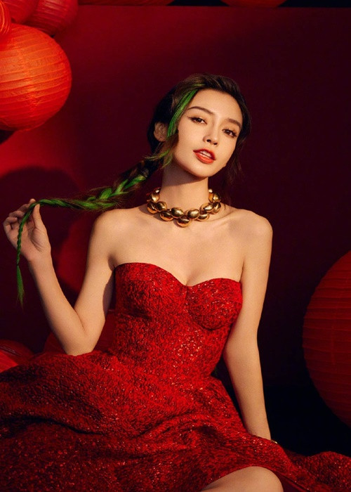 Angelababy khẳng định, cô không bí mật hẹn hò như đồn đoán. Ảnh: Bazaar men