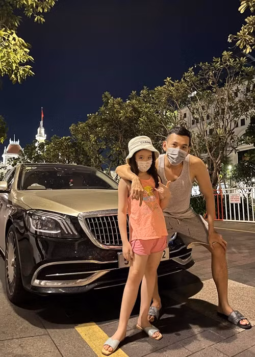 Con gái của Phương Trinh Jolie gọi Lý Bình là "ba Bình".