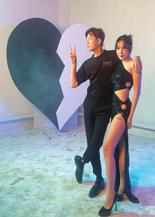 Nữ diễn viên hài giãi bày trong một cuộc phỏng vấn rằng bản thân vẫn sợ cưới và chưa nghĩ đến kết hôn hay gắn kết với ai.