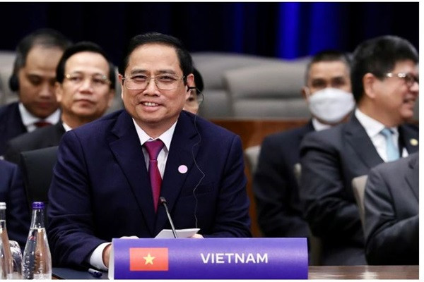 Thu tuong Pham Minh Chinh mong muon nuoc lon ton trong luat phap quoc te