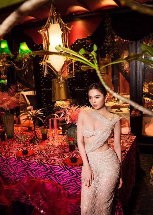 Chân dài biện minh cô không xin lỗi do nhãn hàng liên tục tố thay vì nhắn tin riêng.