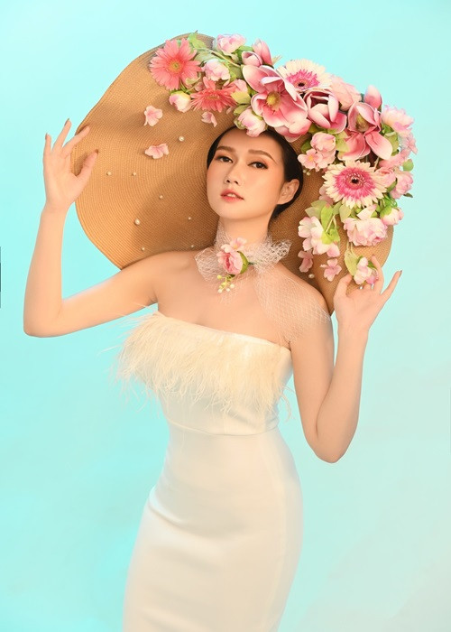 Nữ diễn viên dành nhiều lời tốt đẹp cho tình cũ và khẳng định không hối tiếc hay trách móc Đình Tú. Cô nói: “Đối với Giang, trong suốt thời gian bên nhau, Đình Tú là 1 người đàn ông tốt, tử tế, chân thành. Khi còn chung bước, cả hai đều đã hết mình, hết lòng vì đối phương. Giang không có điều gì hối tiếc hay phải trách móc Đình Tú cả”. Ảnh: FBNV