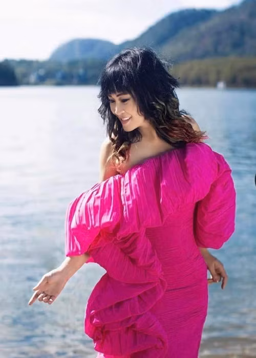 Nhan sắc Phương Thanh ngày càng rạng rỡ. Ảnh: FBNV