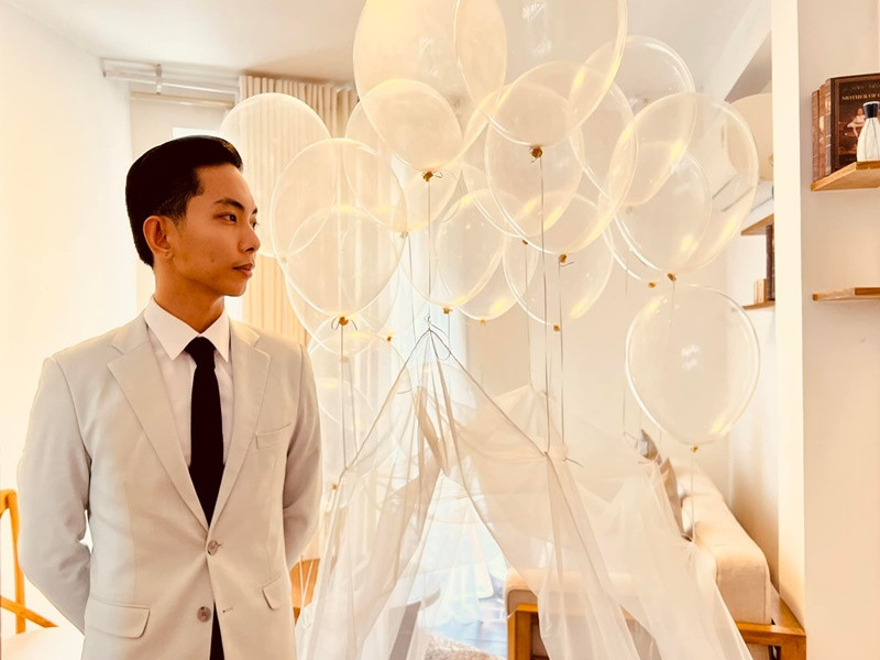 Phan Hiển từng tâm sự rằng, đám cưới là điều anh muốn làm sau sự hy sinh lớn lao của bà xã để anh có sự nghiệp thăng hoa như hiện tại.