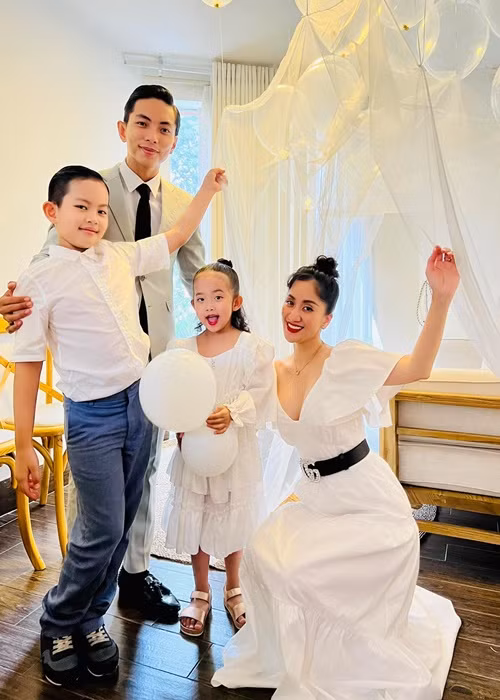 Cách đây không lâu, chồng trẻ của Khánh Thi chia sẻ về kế hoạch đám cưới sau nhiều năm bên nhau.