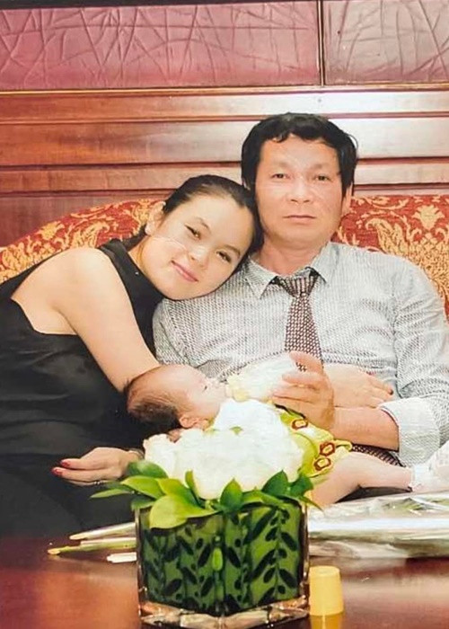 Loat anh Phuong Le tinh tu ben chong dai gia truoc khi ly hon