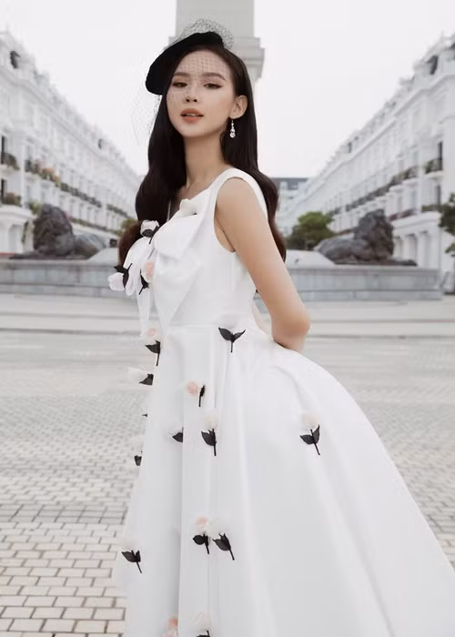 Ngoài danh hiệu Người đẹp Thời trang, Bảo Ngọc còn lọt Top 5 Người đẹp Tài năng.