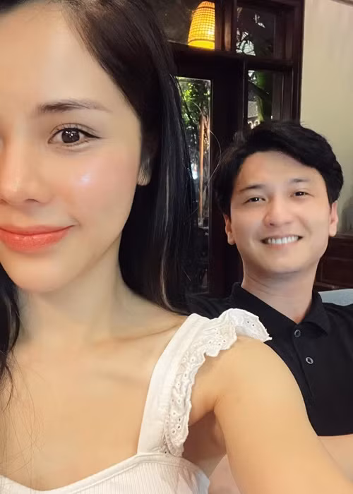 Hồi năm 2021, Huỳnh Anh cầu hôn Bạch Lan Phương.
