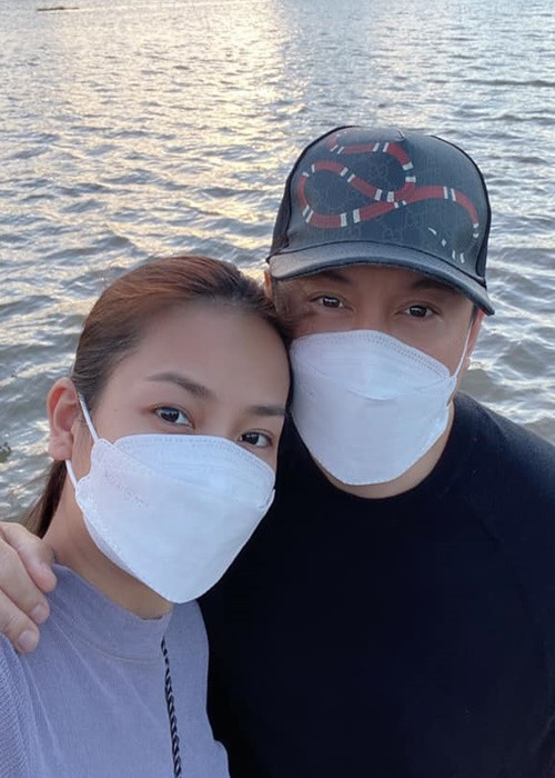 Yến Phương từng chia sẻ, cô thấy may mắn khi lấy người hơn mình nhiều tuổi.