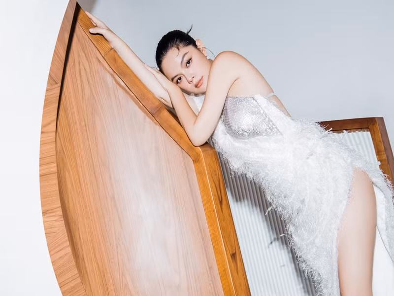 Phạm Quỳnh Anh từng trải lòng, từ trước đến nay, cô không bao giờ muốn các câu chuyện liên quan đến tình cảm của cô khiến khán giả bận tâm. Ảnh: FBNV