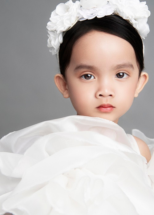 NTK từng nói anh thích được làm đẹp cho con nên không ngại việc mua hàng hiệu, túi hiệu cho các bé.