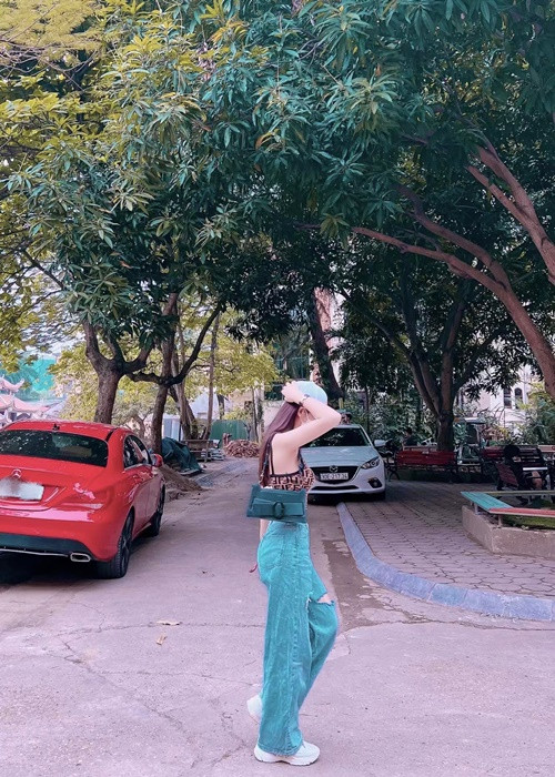 Lương Thu Trang thừa nhận cô hạn chế tương tác với bạn diễn nam đóng cặp với mình.