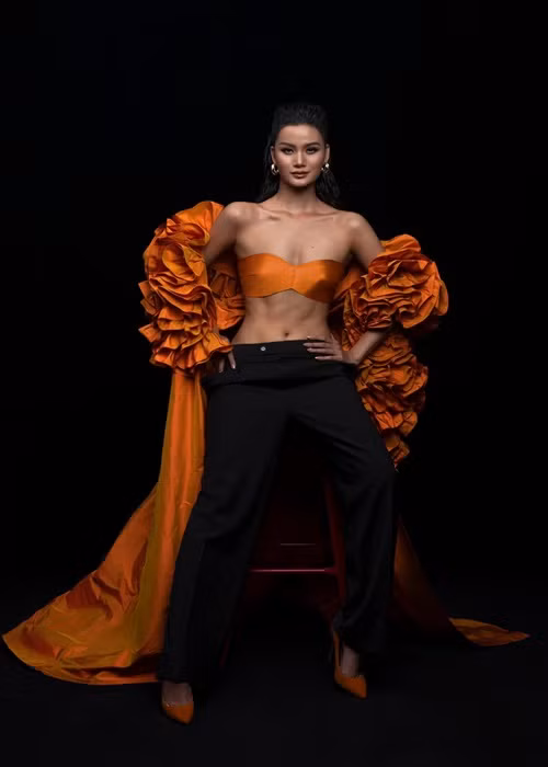 Ở Hoa hậu Hoàn vũ Việt Nam 2019, "người đẹp 10 năm chăn trâu" lọt top 5 chung cuộc.