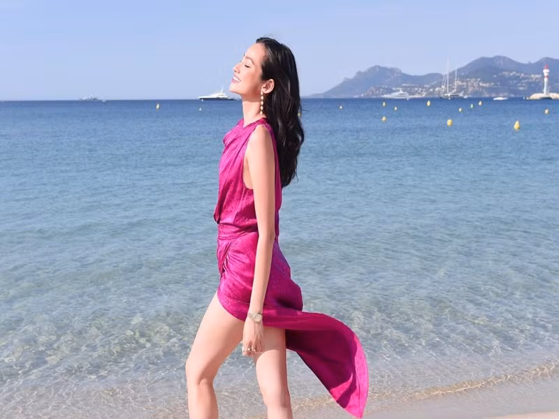 Trúc Diễm khoe chân dài thon dài gợi cảm. Ảnh: Instagram