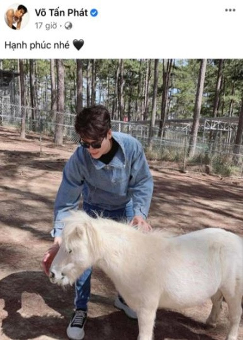 Mới đây, Võ Tấn Phát bất ngờ cập nhật dòng trạng thái: "Hạnh phúc nhé" cùng với biểu tượng trái tim màu đen. Ảnh: Saostar