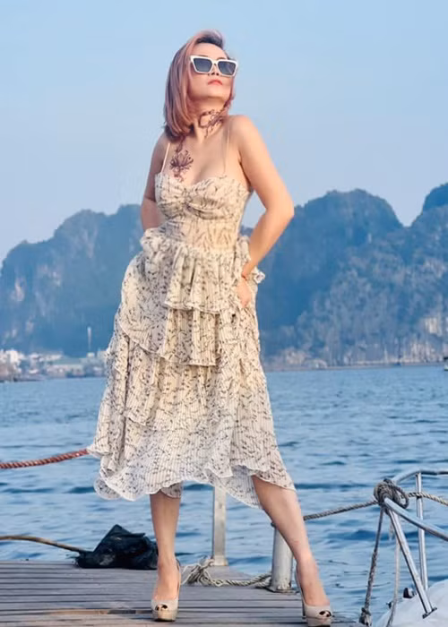 "Tôi muốn hòa chứ không muốn gây thù chuốc oán. Và tôi tin cả hai chúng tôi đã nhận ra sai lầm của mình", Hoàng Yến chia sẻ trên Tiền Phong.