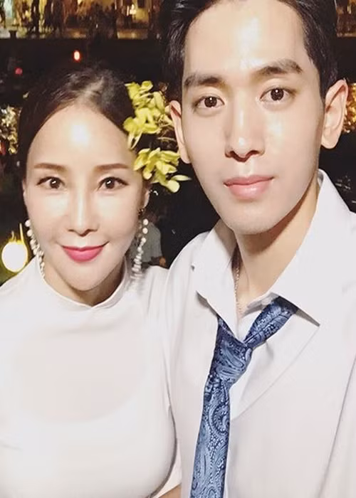 Ryu Philip đã dành thời gian chia sẻ với gia đình để mọi người cảm thông hơn với Shim Mina về chuyện con cái. Ảnh: Phụ nữ online