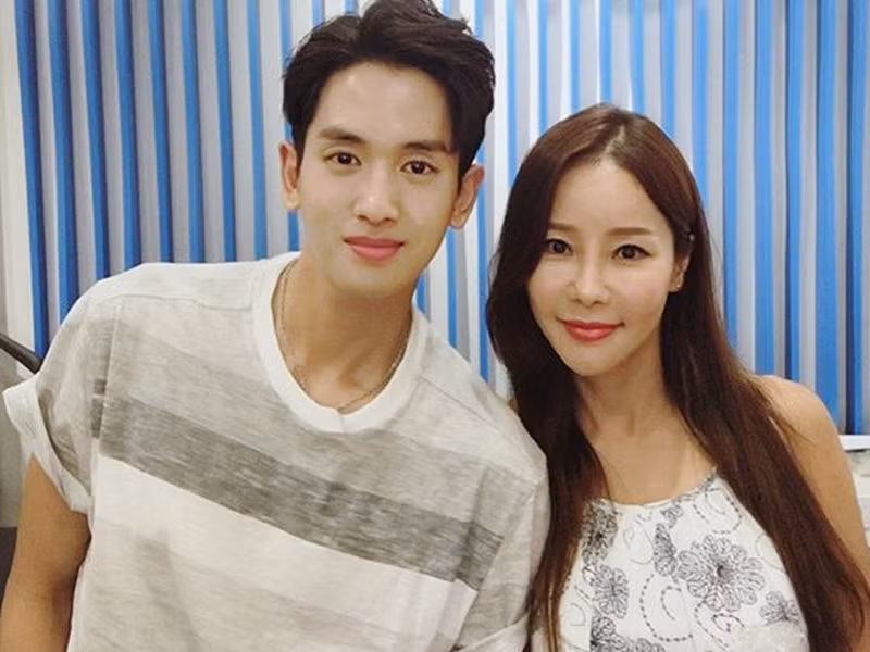 Năm 2020, Shim Mina chia sẻ, chuyện có bầu với cô quá khó khăn. Nữ ca sĩ đã cố gắng bỏ bớt công việc, thăm khám sức khỏe định kỳ, sinh hoạt khoa học, lành mạnh, thụ tinh trong ống nghiệm nhưng vẫn chưa thể mang thai. Ảnh: Phụ nữ online