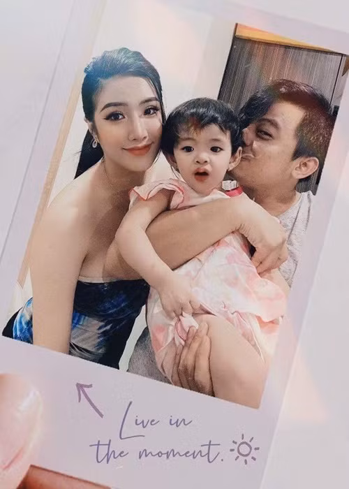 "Anh dở lắm, dở nhiều thứ, dở làm chồng và dở cả làm cha nên mới như thế này. Em đáng lẽ có cuộc sống tốt hơn hiện tại, nhưng em đã hy sinh vì gia đình của 2 đứa quá nhiều. Tính đến nay anh chưa có quà sinh nhật cho em, chưa có mua gì được tặng em, nhưng em vẫn bên cạnh anh mọi lúc. Tất cả từ phía anh. Tất cả mọi việc, anh không chủ động được việc gì. Em đã dành quá nhiều thời gian cho anh, nhưng đổi lại anh không thể làm được những điều đơn giản nhất”, Lan Thanh viết. Ảnh: VTC